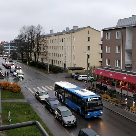 Very Nice Located, Just Renovated Studio, Next To Subway * Helsinki